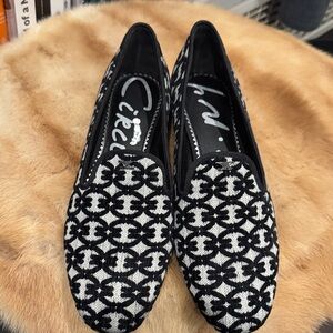 Circus by Sam Edelman Black and Cream Patterned Loafers as 8.5m